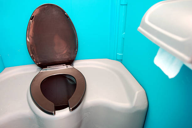 Best Portable toilet rental cost  in Vernon, AL